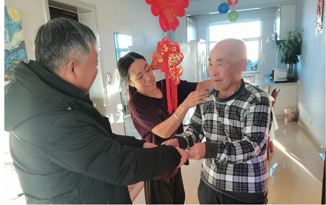 新年送暖 歲寒情深——額鹽公司慰問(wèn)退休職工